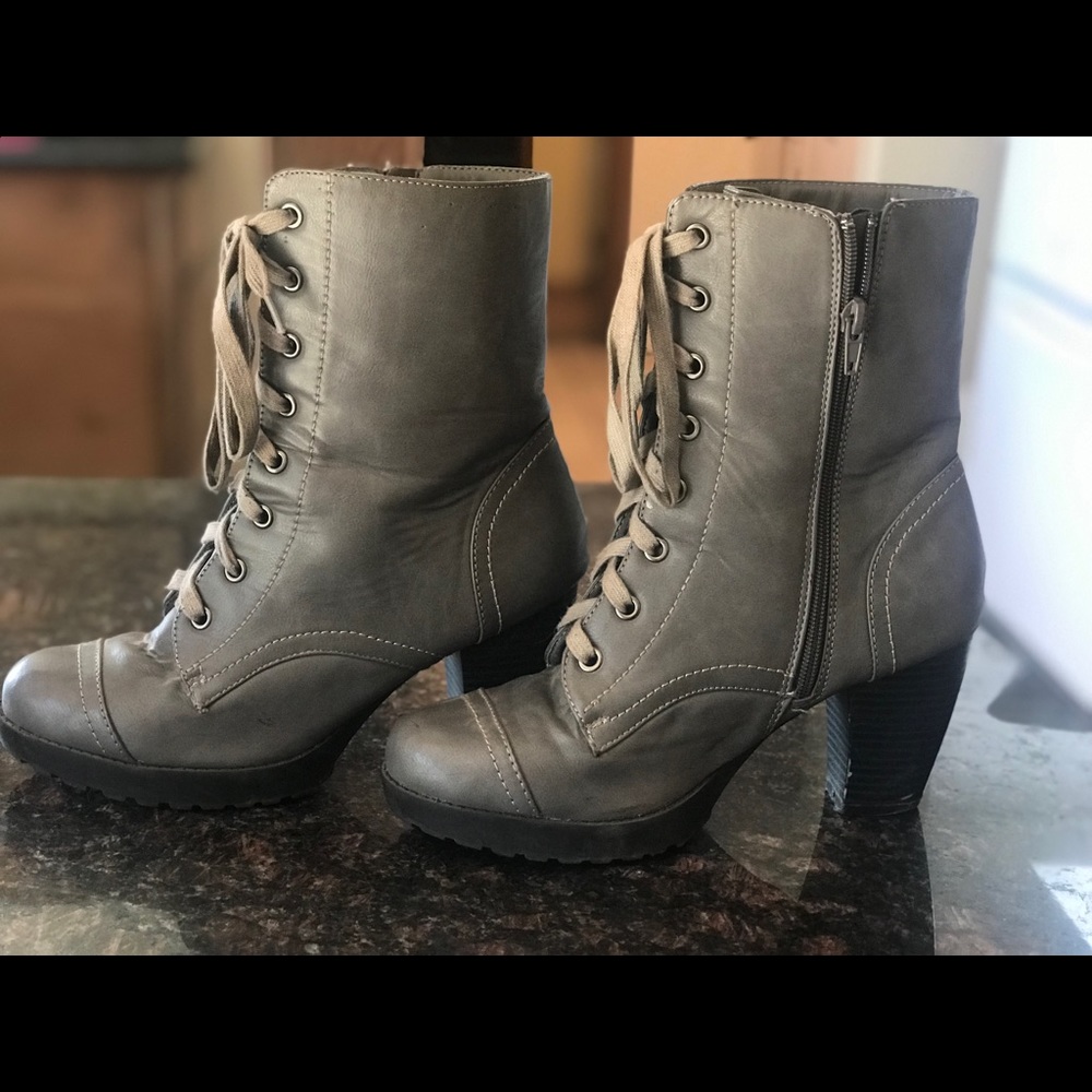 Grey Wet Seal heeled booties